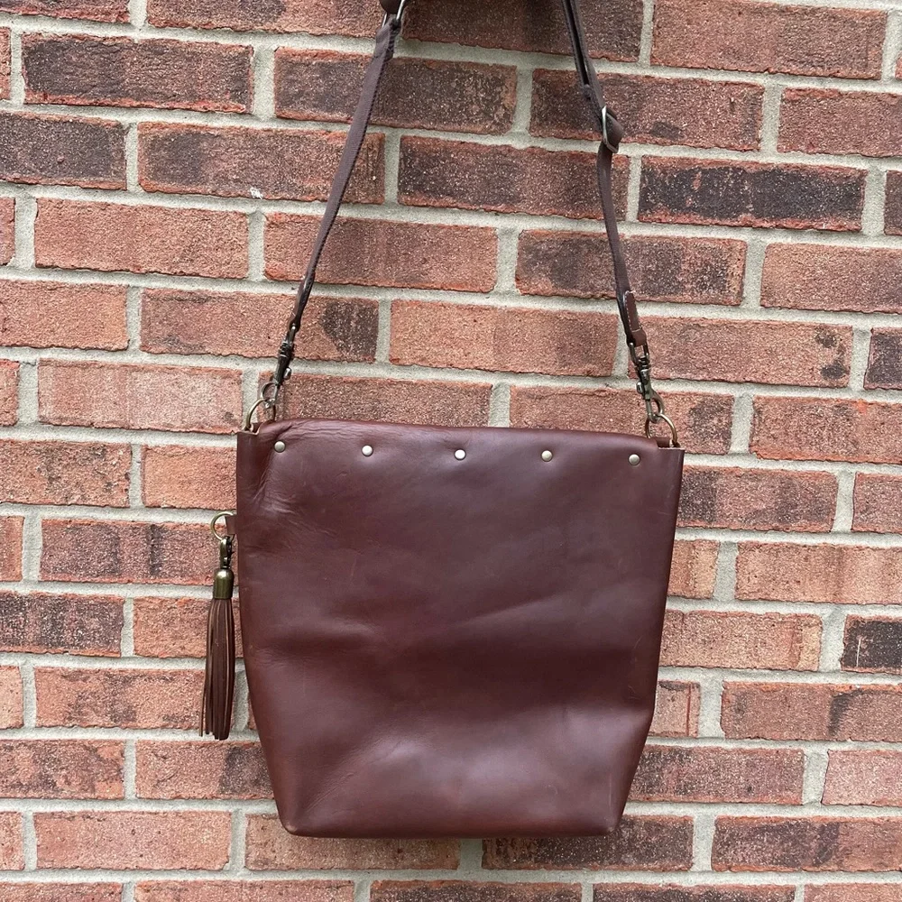 Unique handmade vintage Large leather tote/ crossbody bag - Picture 2 of 16